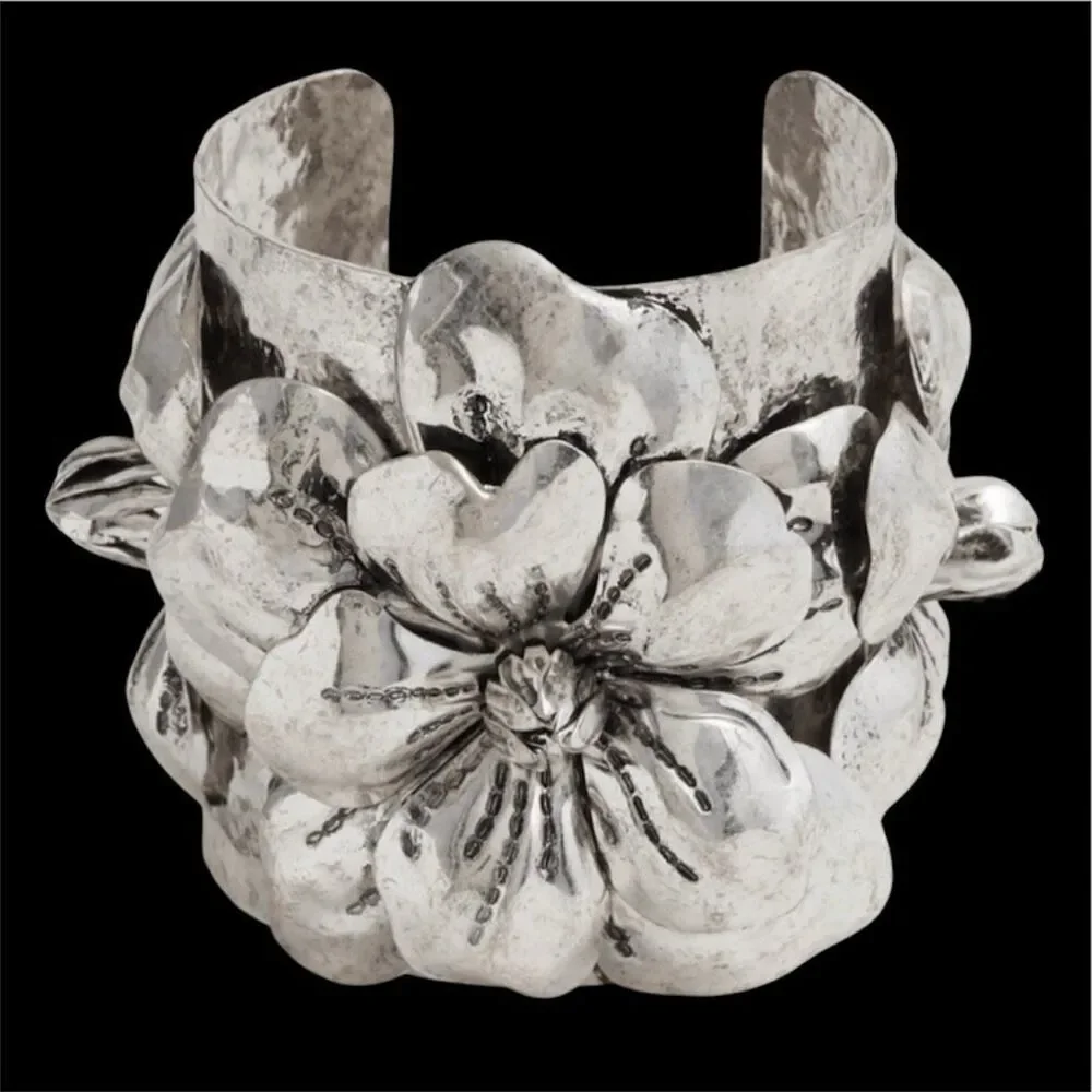 New Gorgeous Piper K Silver Bold Floral Big Flower Wide Cuff Statement Bracelet